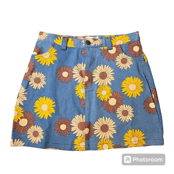 Unique Vintage Dresses & Skirts - Unique Vintage Denim Like MIni Skirt